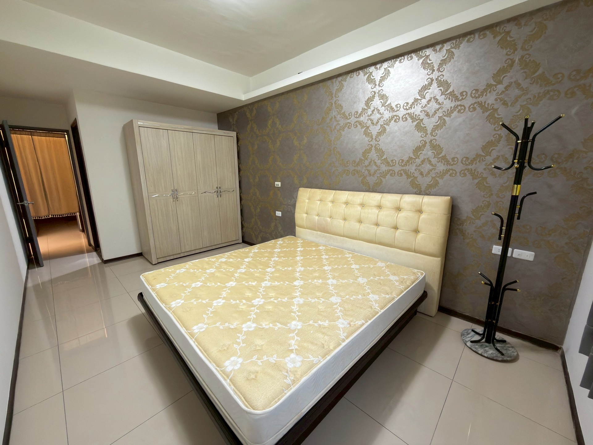 ALL_catalog_25L18_Y8xAxjQKDk