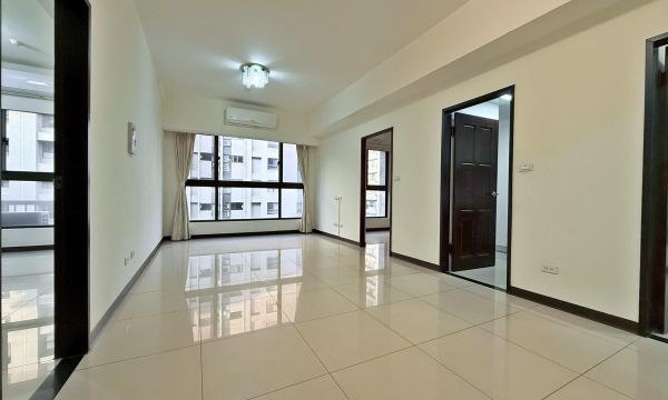 淡水區｜捷運悅境｜貓咪機能三房車｜社會住宅