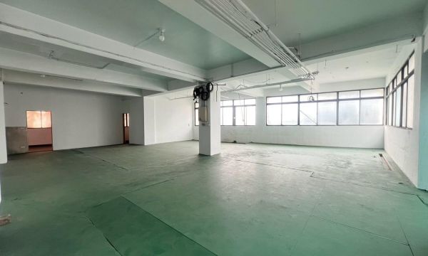板橋區｜和平路三角窗電梯廠辦