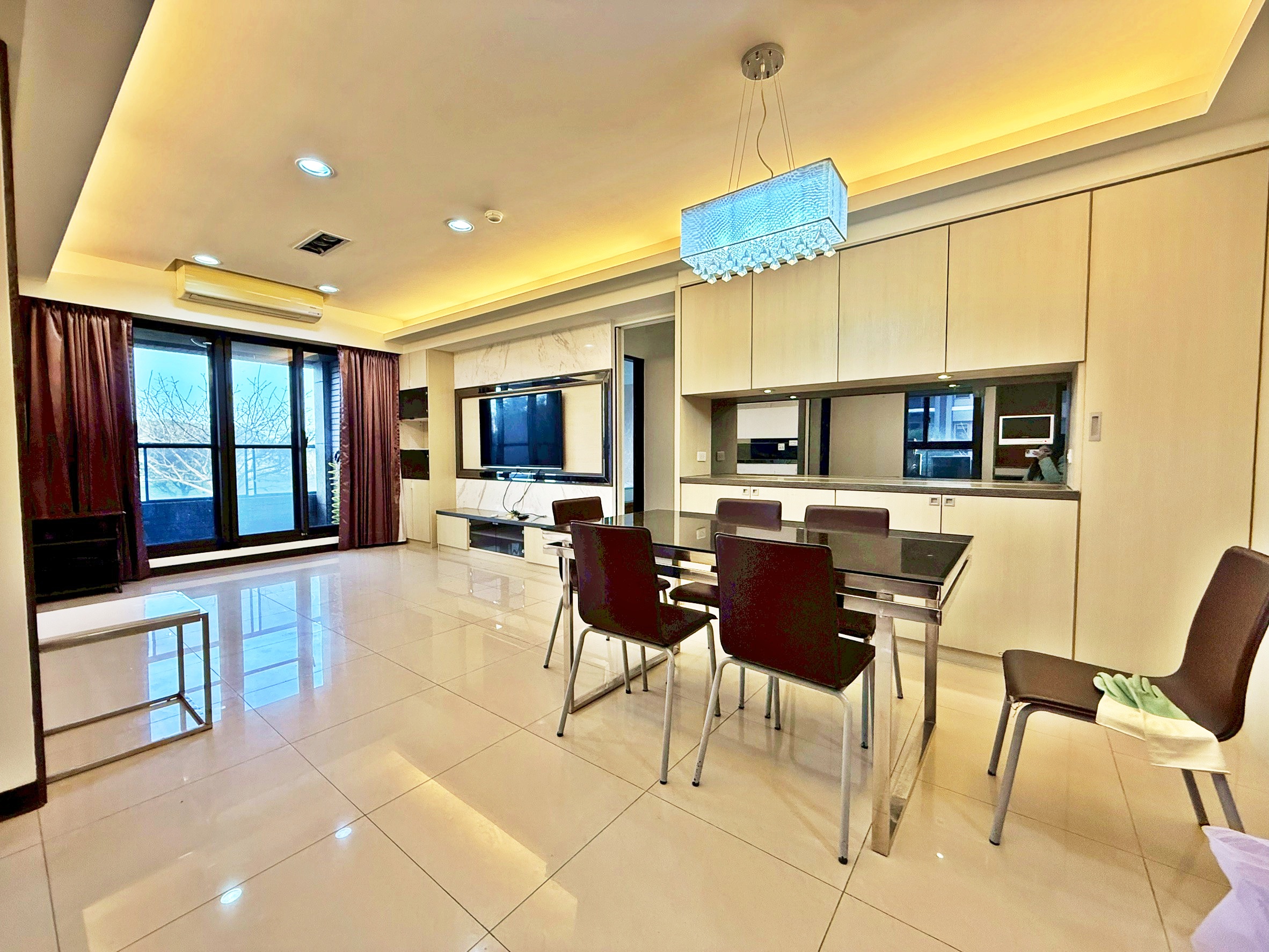 淡水區｜日月星辰｜靜巷美裝4房車｜社會住宅